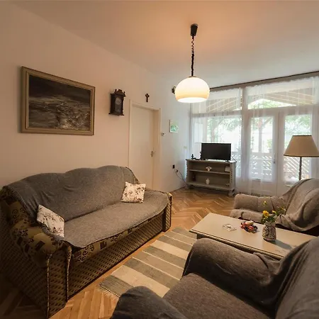 Casa vacanze árnyas , Lila Akác *
